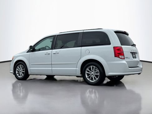 Used 2014 Dodge Grand Caravan SXT image 15