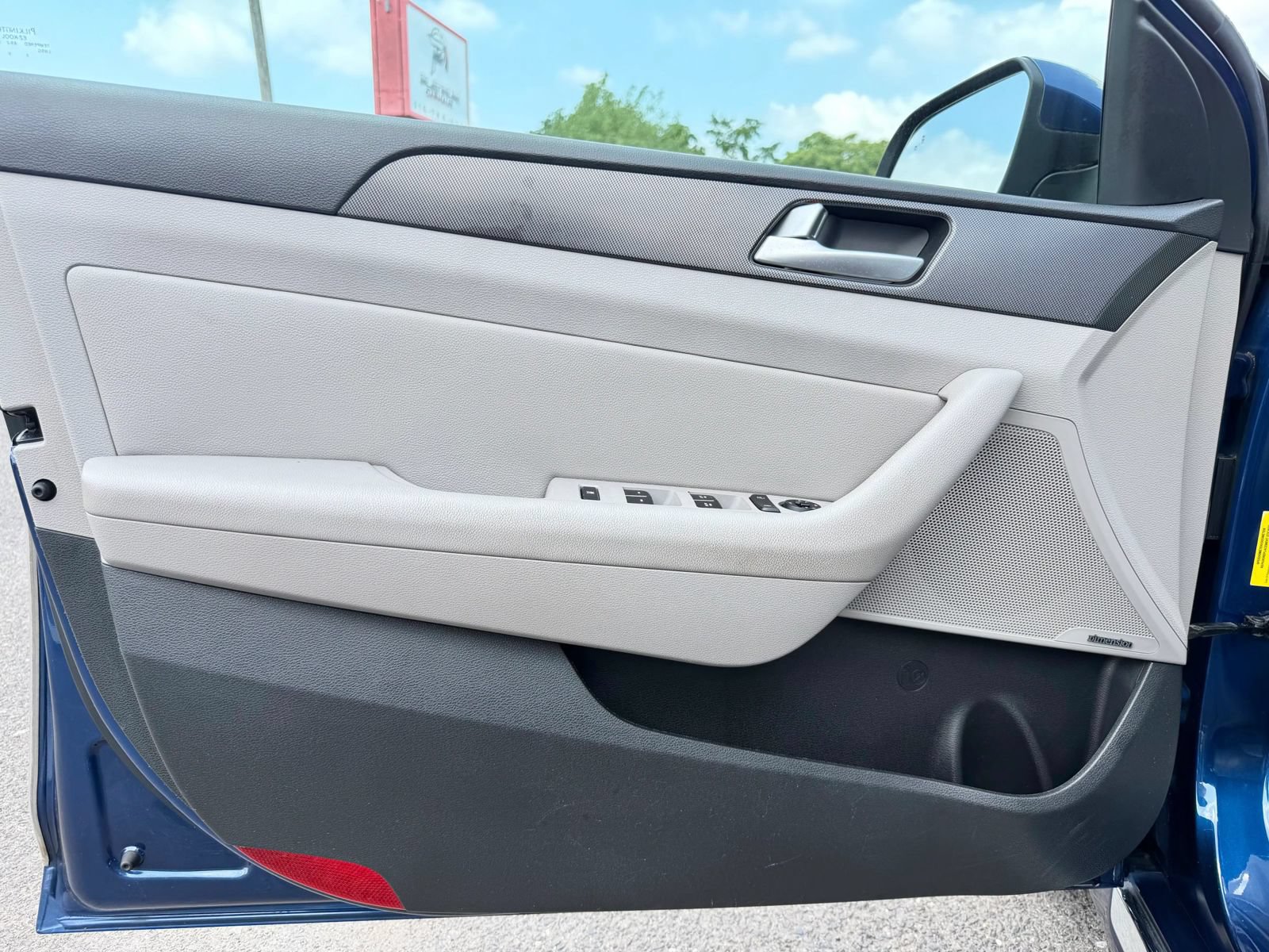 Used 2015 Hyundai Sonata Sport w/ Option Group 04 FWD image 19