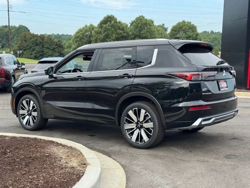 New 2025 Mitsubishi Outlander SEL image 8