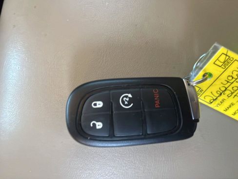 Used 2016 Jeep Cherokee Limited AWD/4WD image 20