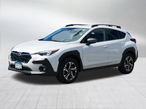 Used 2024 Subaru Crosstrek 2.0i Premium AWD/4WD image 3