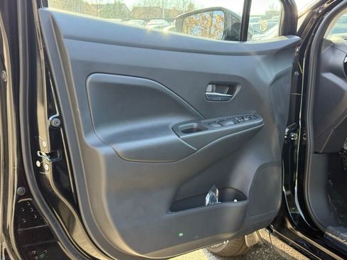 New 2025 Nissan Versa SV w/ Trunk Package image 21