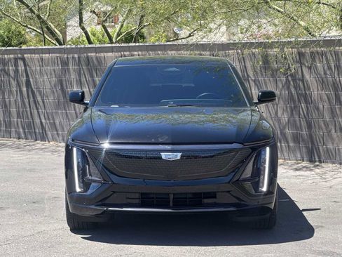 Used 2025 Cadillac Lyriq Sport w/ LPO, Floor Liner Package AWD/4WD image 3
