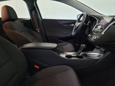 Used 2020 Chevrolet Malibu LT FWD image 17