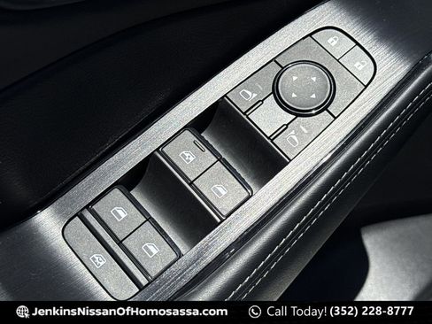 Certified 2024 Nissan Rogue SV w/ SV Premium Package FWD image 27