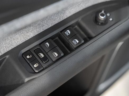 Certified 2023 Jeep Compass Latitude AWD/4WD image 37