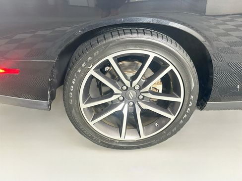 Used 2023 Dodge Challenger R/T RWD image 11