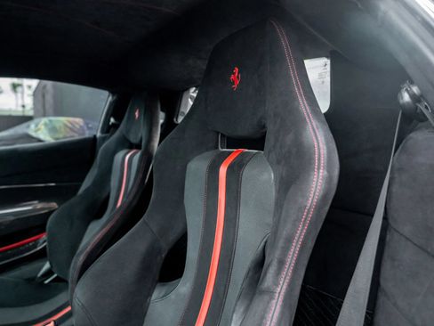 Used 2019 Ferrari 488 Pista Coupe RWD image 69