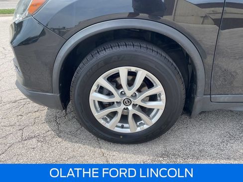 Used 2018 Nissan Rogue SV AWD/4WD image 22