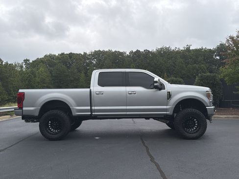 Used 2022 Ford F350 Platinum w/ FX4 Off-Road Package AWD/4WD image 5