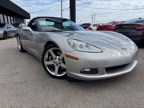 Used 2006 Chevrolet Corvette Convertible w/ Preferred Equipment Group RWD image 3