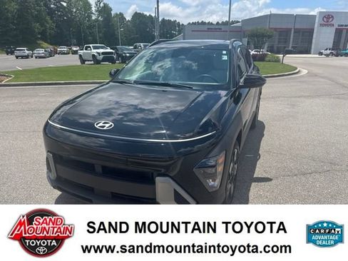 Used 2025 Hyundai Kona SEL FWD image 7