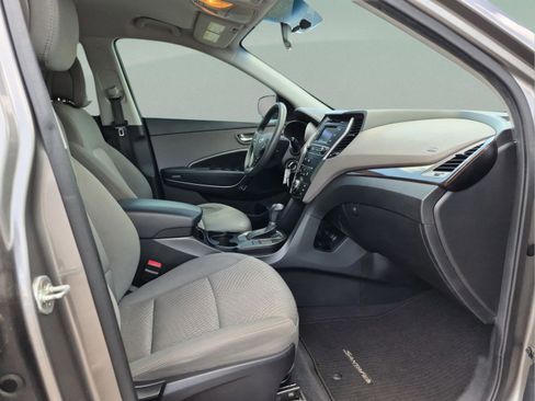 Used 2018 Hyundai Santa Fe Sport FWD image 20