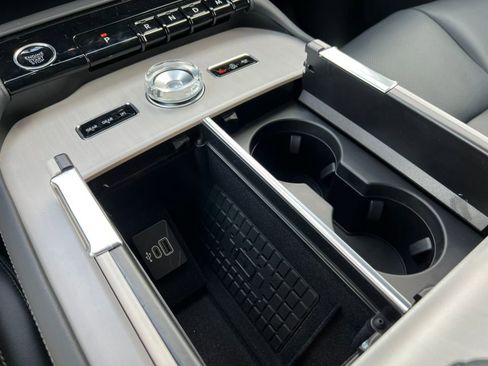 New 2026 Lincoln Navigator Reserve AWD/4WD image 28