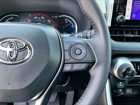 Used 2024 Toyota RAV4 SE AWD/4WD image 28