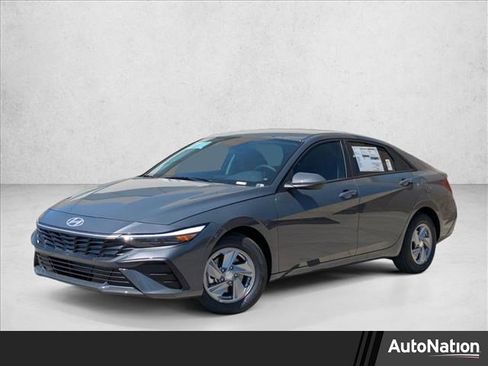New 2026 Hyundai Elantra SE FWD image 1