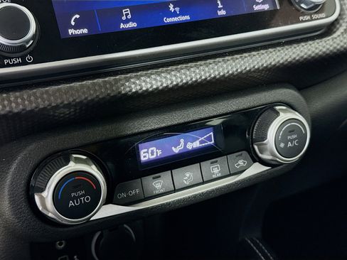 Used 2020 Nissan Kicks SV image 16