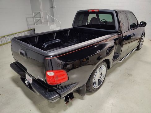 Used 2000 Ford F150 Harley-Davidson RWD image 6