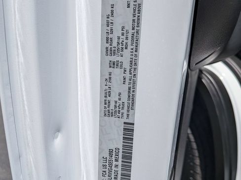 Used 2025 RAM ProMaster 2500 w/ U-Haul Equipment Group FWD image 33