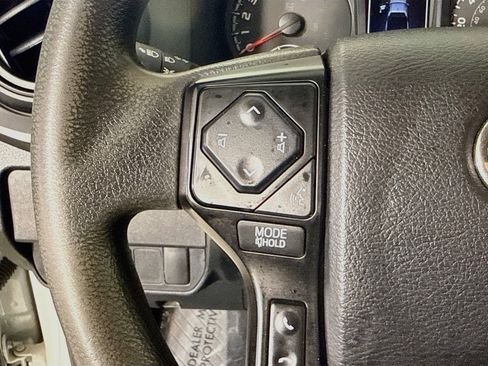 Used 2022 Toyota Tacoma SR RWD image 14