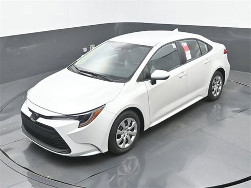 New 2026 Toyota Corolla LE image 29