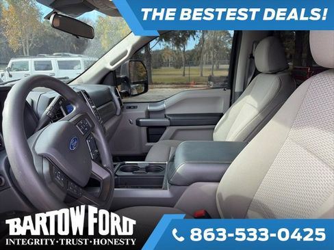 Used 2022 Ford F250 XLT w/ Black Appearance Package image 9