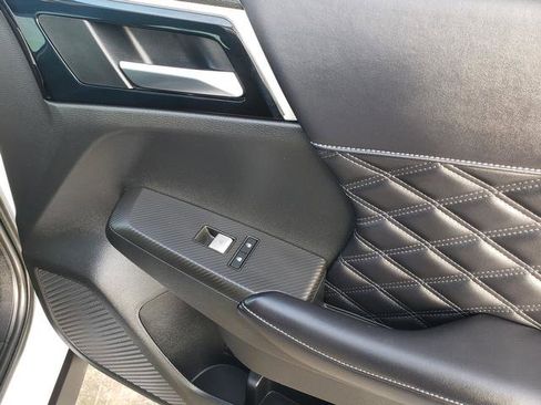 Used 2023 Mitsubishi Outlander SEL 40th Anniversary image 19