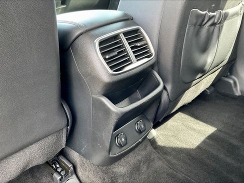 Used 2020 Hyundai Santa Fe SEL image 9