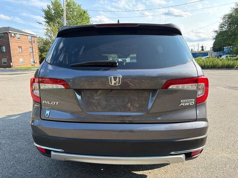 Used 2019 Honda Pilot Touring image 5