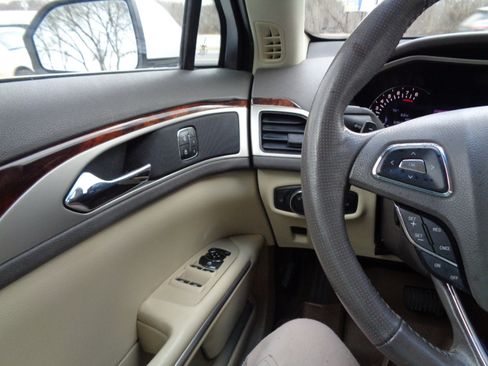 Used 2013 Lincoln MKZ image 26