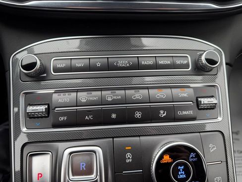 Used 2022 Hyundai Santa Fe SEL w/ Convenience + Premium Package AWD/4WD image 19