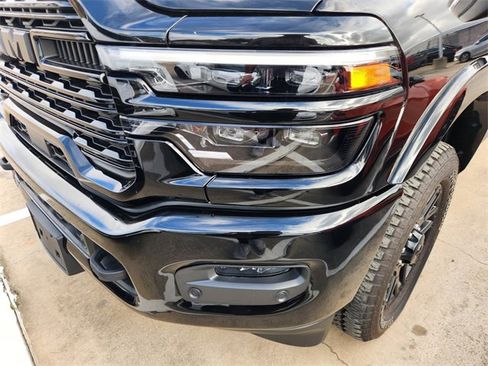 Used 2026 RAM 2500 Limited AWD/4WD image 7