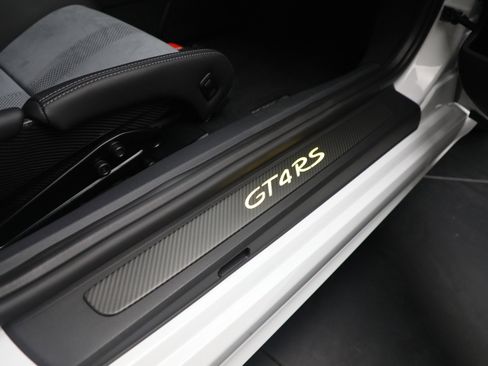 Used 2023 Porsche 718 Cayman GT4 RS RWD image 33