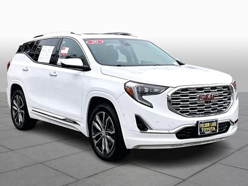 Used 2020 GMC Terrain Denali w/ Denali Premium Package image 2