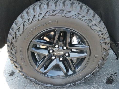 Used 2020 Chevrolet Silverado 1500 LT Trail Boss AWD/4WD image 11