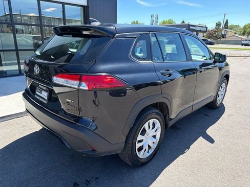 Used 2024 Toyota Corolla Cross L AWD/4WD image 7