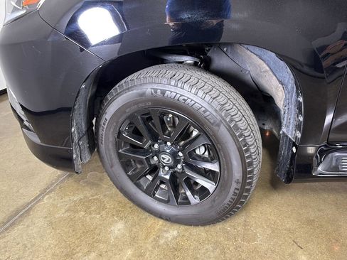 Used 2023 Lexus GX 460 w/ Black Line Special Edition AWD/4WD image 4