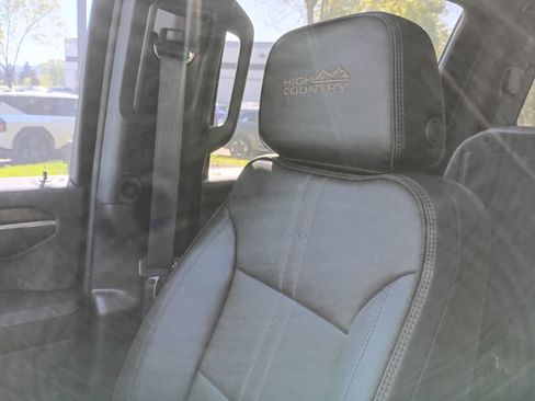 Used 2023 Chevrolet Silverado 1500 High Country w/ Technology Package AWD/4WD image 19
