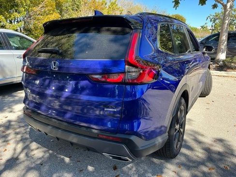 Used 2023 Honda CR-V Sport Touring image 4