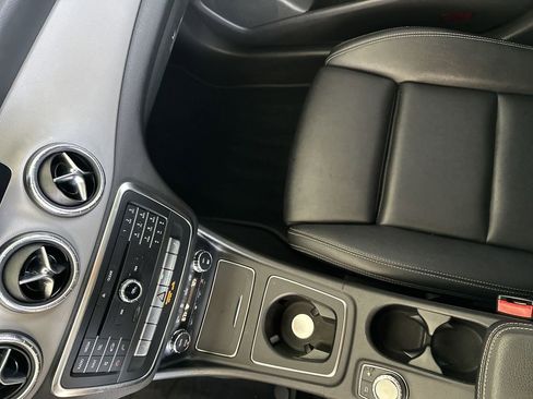 Used 2018 Mercedes-Benz CLA 250 image 23