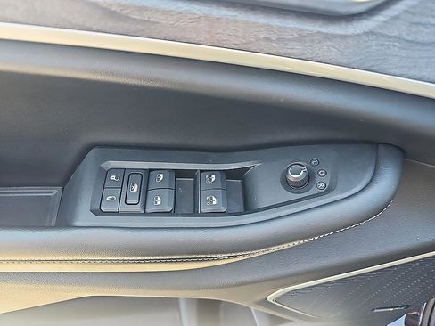 Used 2021 Jeep Grand Cherokee L Limited w/ Trailer Tow Group (B) AWD/4WD image 13