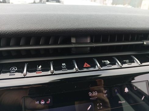 Used 2023 Jeep Grand Cherokee L Laredo w/ Luxury Tech Group I image 21