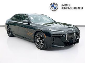 Used 2024 BMW i7 xDrive60 w/ Executive Package AWD/4WD video 1