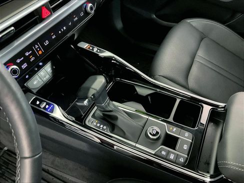 Used 2025 Kia Sorento SX FWD image 18