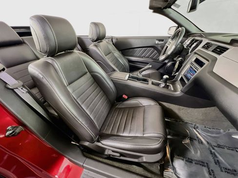 Used 2014 Ford Mustang GT Premium w/ Accessory Package 2 RWD image 24