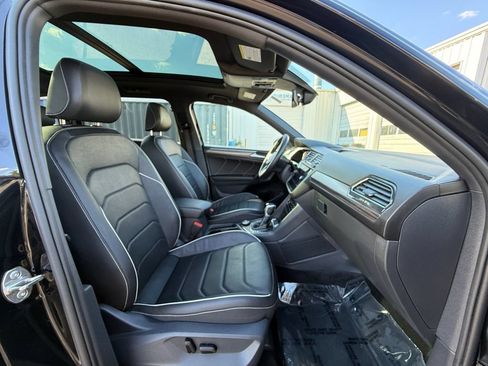 Used 2023 Volkswagen Tiguan SEL R-Line AWD/4WD image 28