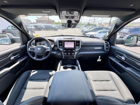 New 2026 RAM 1500 4x4 Crew Cab image 11