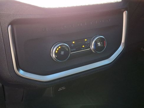 Certified 2025 Ford Expedition Max Active image 11