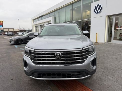 New 2026 Volkswagen Atlas SE image 2
