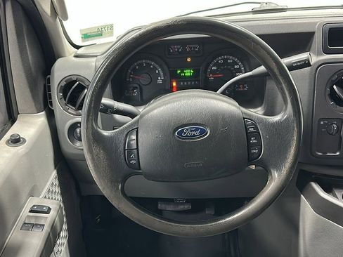 Used 2014 Ford E-150 and Econoline 150 w/ Power Group image 16